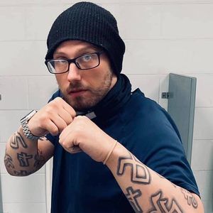 Meet your Posher, Nicholas